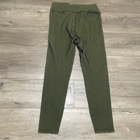 Good American Size 4/5 High Rise Legging Black Green Striped Ribbed. - Picture 6 of 8